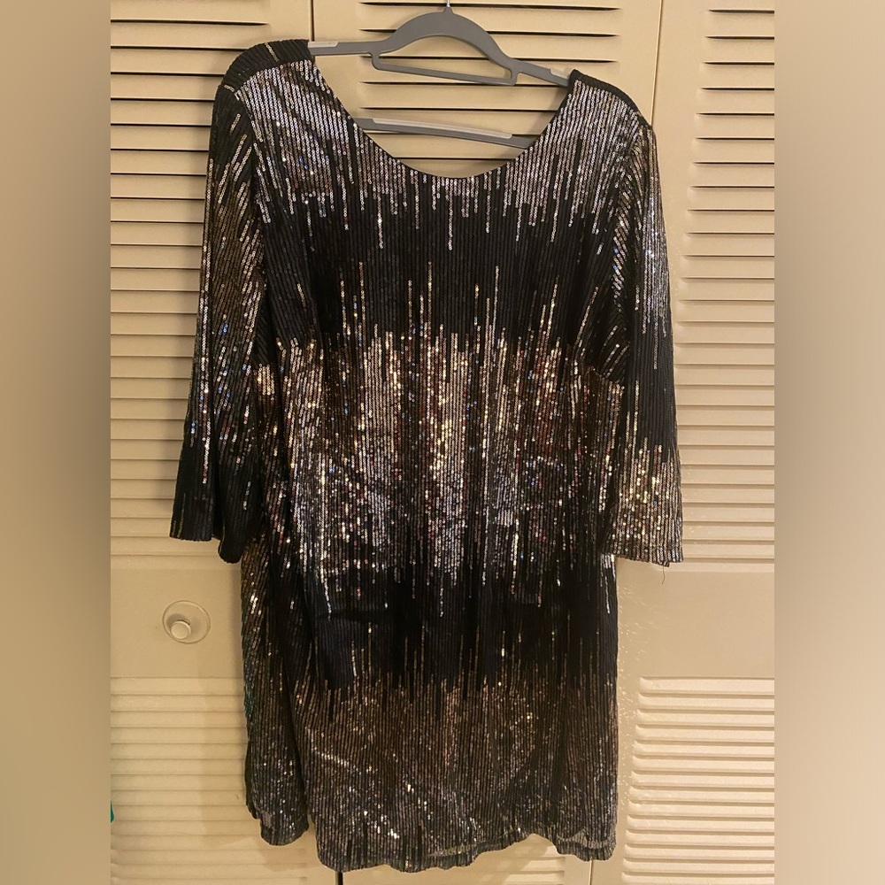 22/24w Cato Black and silver sequined  mini dress